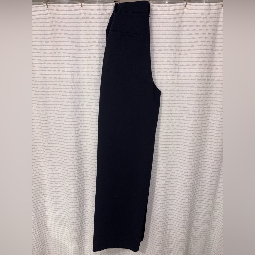 Aritzia The Effortless Pant™ - Crepette™ - Picture 5 of 5
